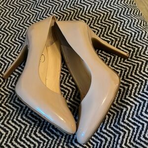 Jessica Simpson heels size 9
